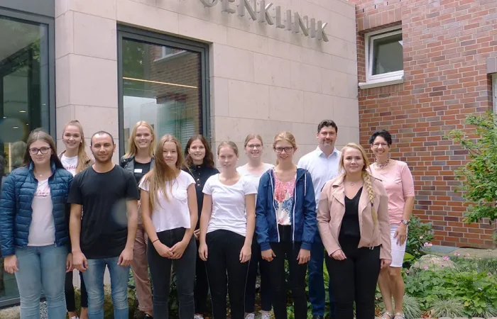 Hahn im Korb bei der Ausbildung