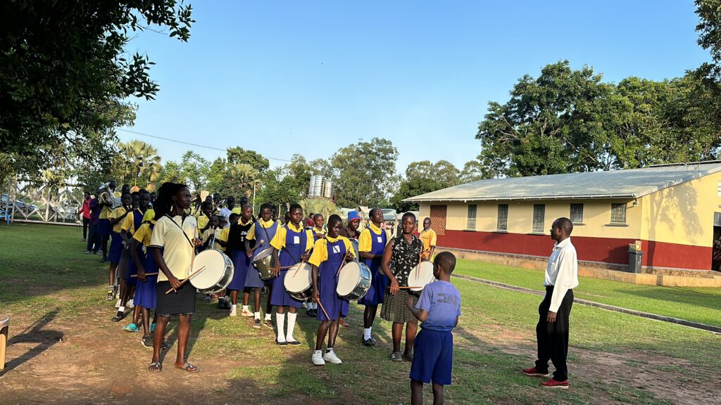 2023 07 03 18.01.40 - Uganda Eye Camp | Tag 2 (Teil 2) – Ein Empfang voller Herzlichkeit und überwältigender Emotionen - Augenärzte Gerl & Kollegen