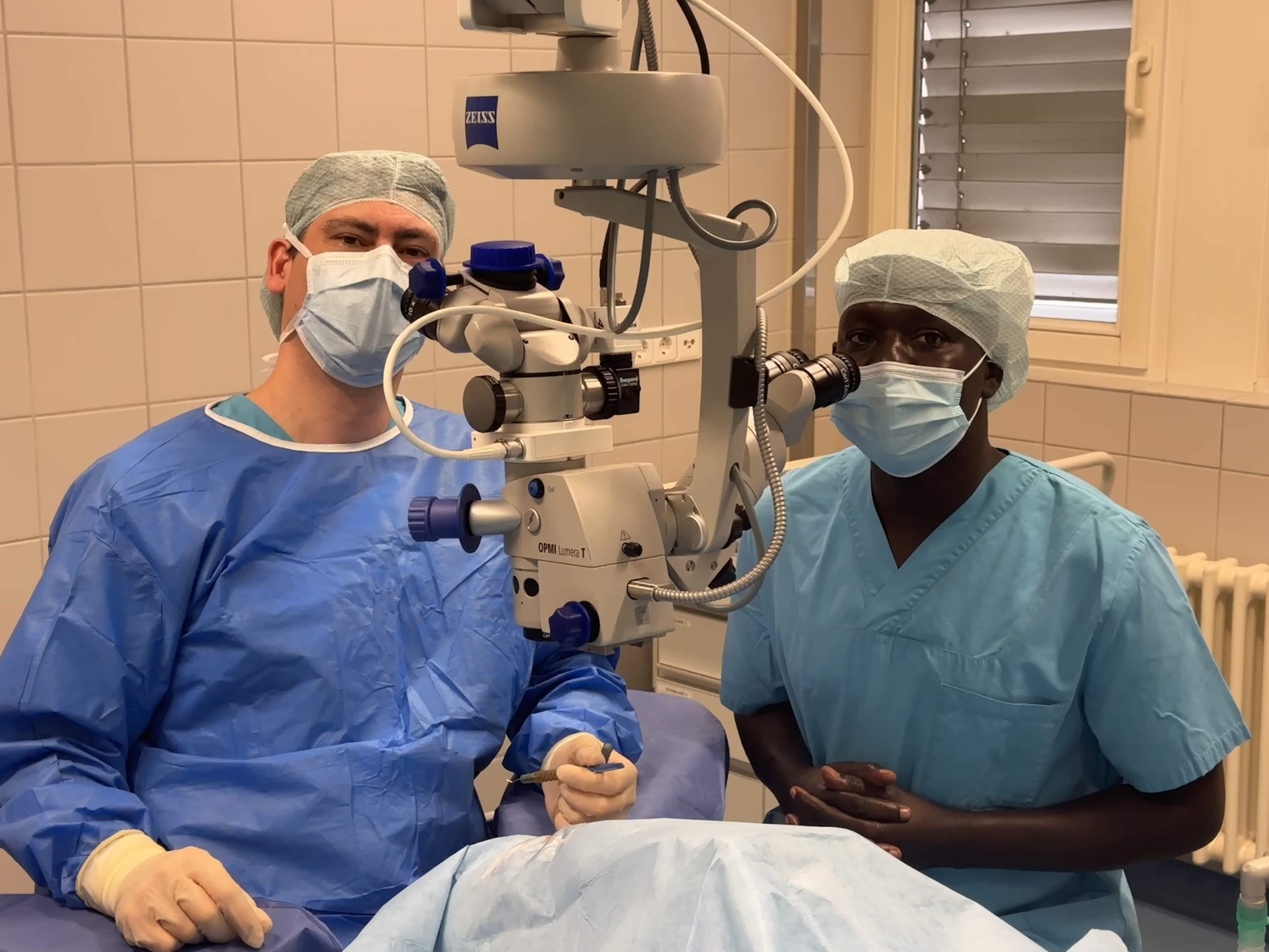 Welcome Dr. Onen - Dr. Onen aus Uganda in der Augenklinik Ahaus - Augenärzte Gerl & Kollegen